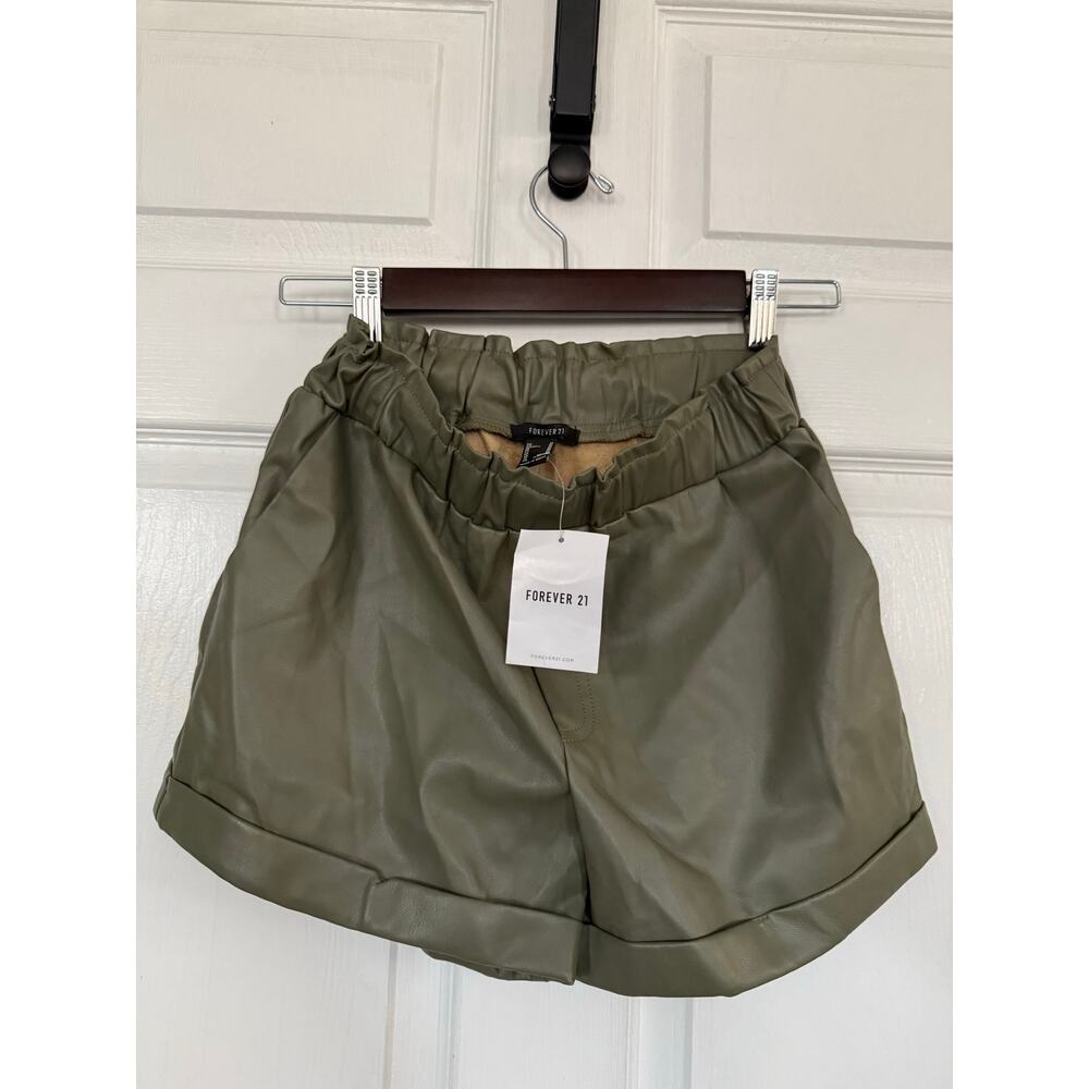 NWT Forever 21 Olive Green Faux Vegan Leather Shorts Paperbag Waist - Medium